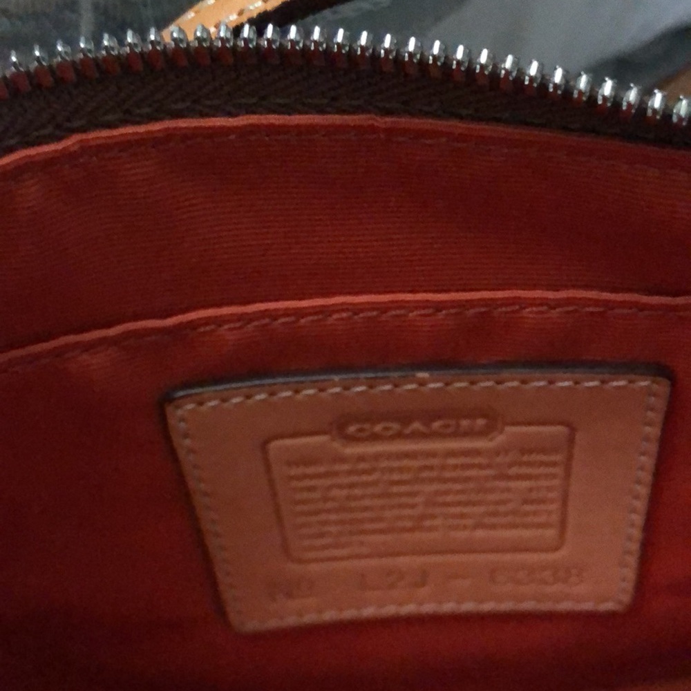 Coach cross-body bag. EUC! - Picture 4 of 7